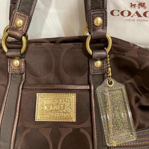 Coach brown purse! Like new - Picture 3 of 6